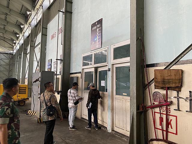 Hangar sisi Timur